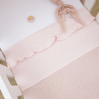 Laken Ruffle met naam - soft pink 100x150 cm - Meyco